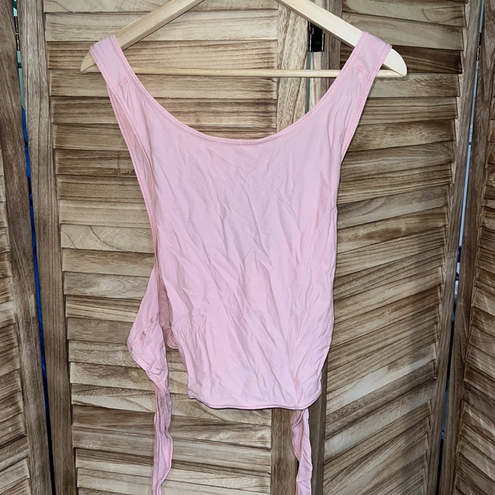 Lululemon turn to tie tank